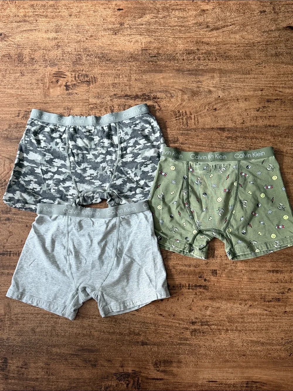 Calvin Klein Grey, Olive & Camo 3-Pack Boxer Briefs size large 12/14 boys